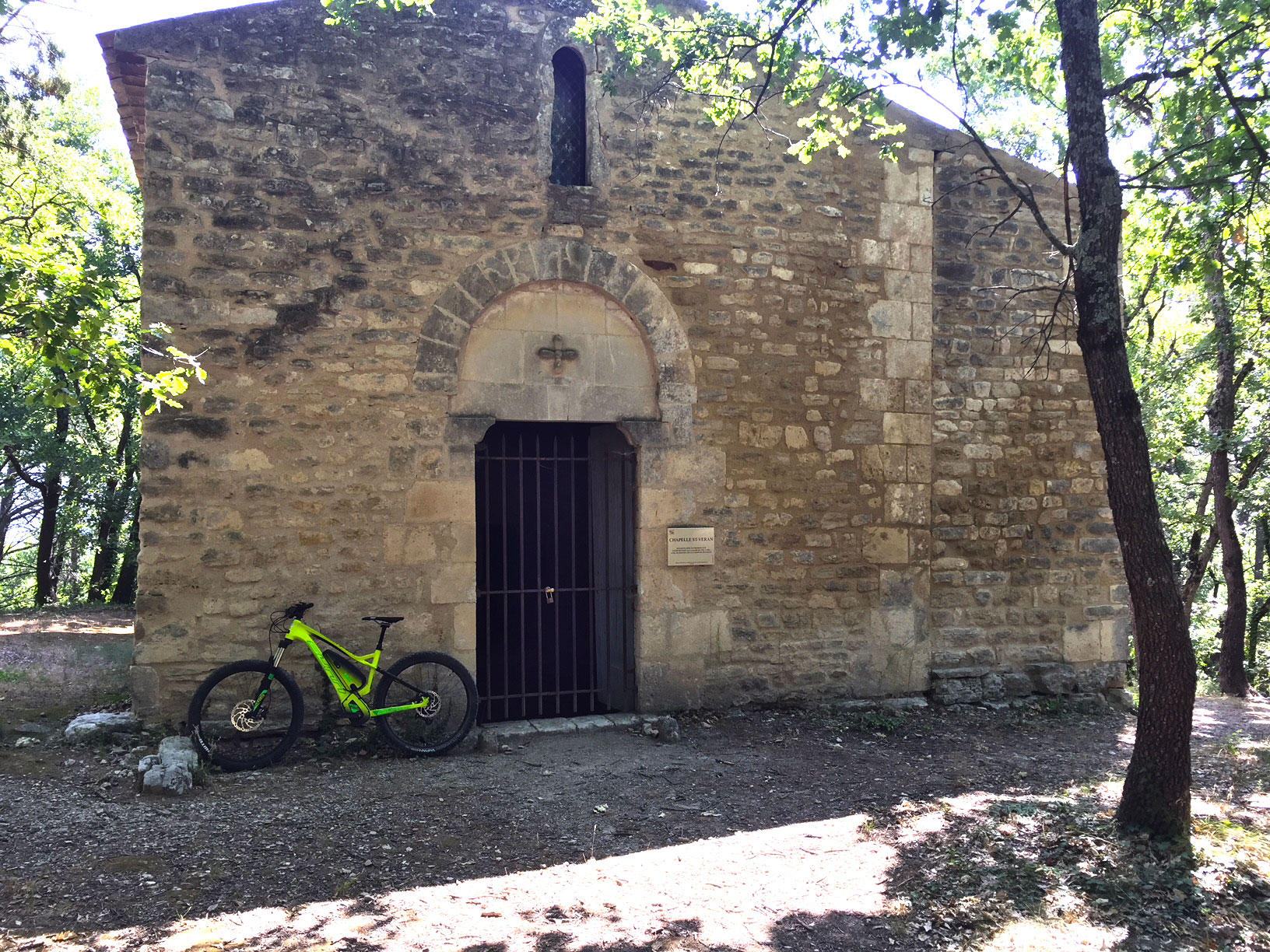 Chapelle de Saint Véran à Lacoste, édifiée au Xe siècle
